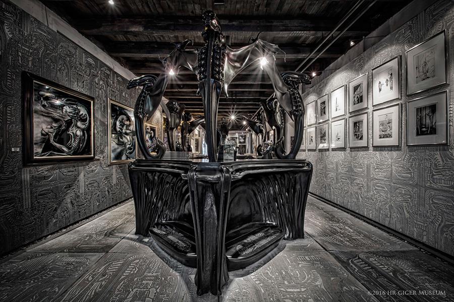 une sculpture de HR Giger