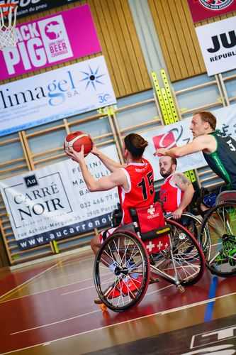 Image représentant une action de handibasket